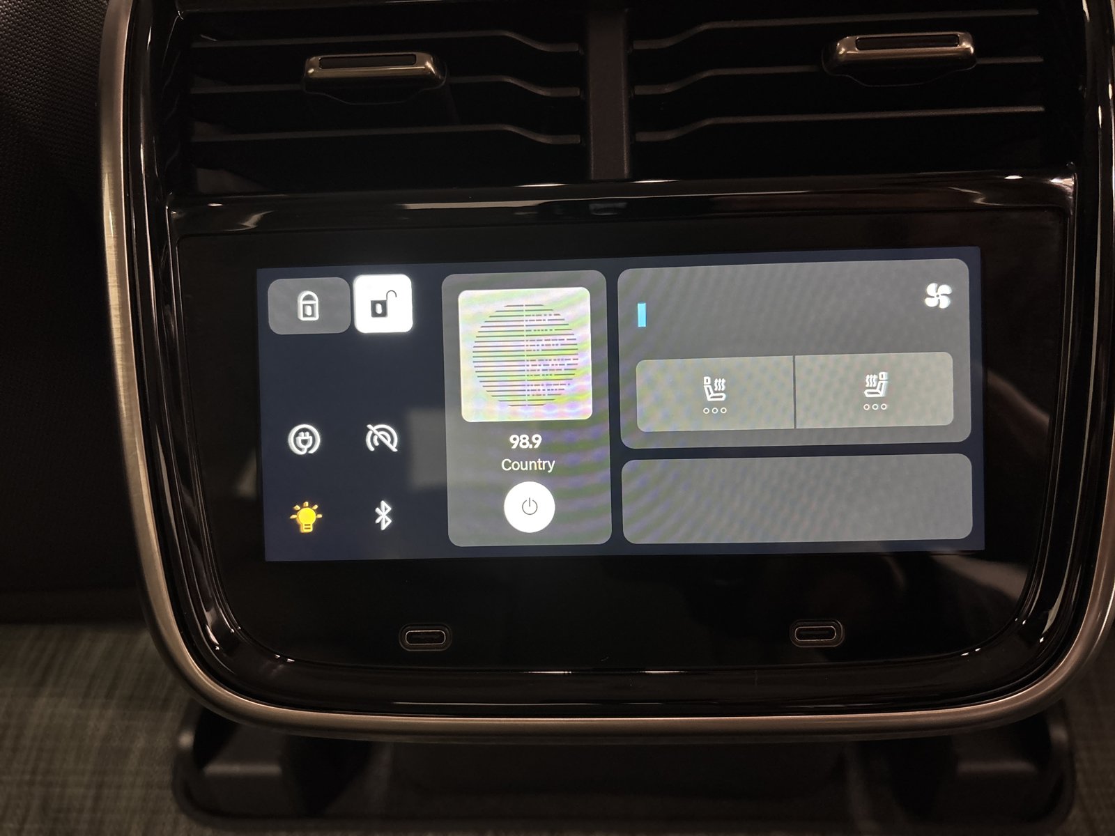 Used 2024 Rivian R1T Adventure AWD/4WD image 28