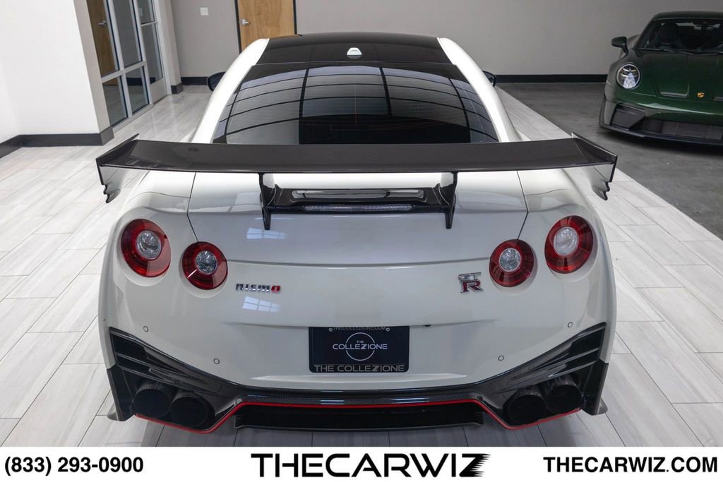 Used 2018 Nissan GT-R NISMO AWD/4WD image 24