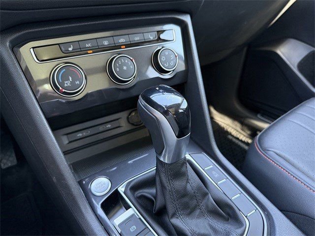 Used 2024 Volkswagen Tiguan Wolfsburg Edition image 18