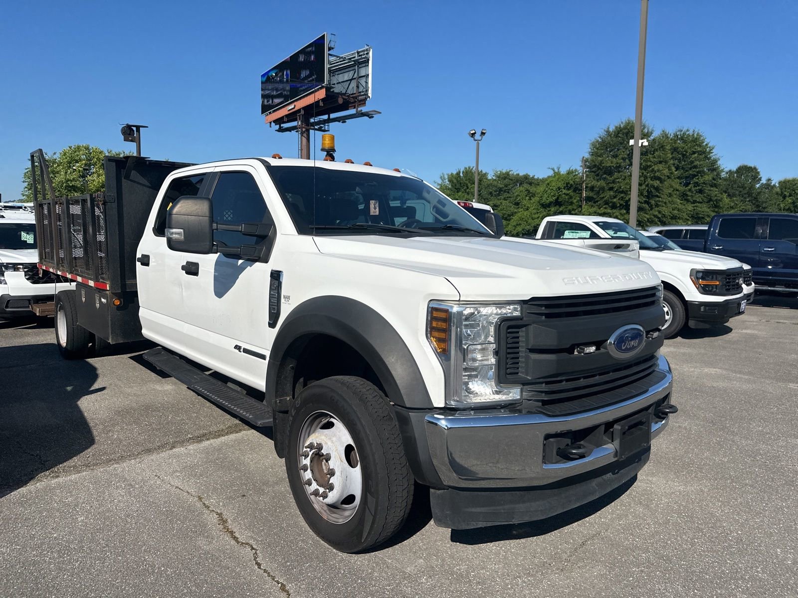 Used 2018 Ford F550 4x4 Crew Cab Super Duty image 2