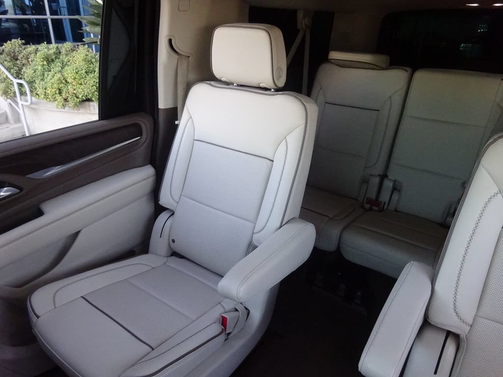 Certified 2022 GMC Yukon XL Denali w/ Max Trailering Package AWD/4WD image 14
