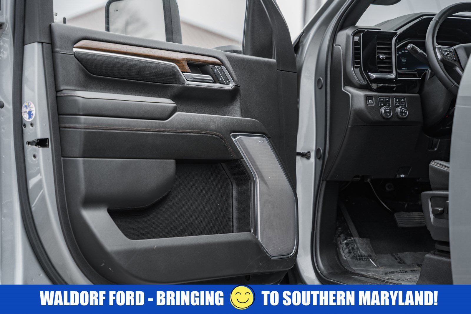 Used 2024 Chevrolet Silverado 3500 High Country w/ High Country Premium Package image 50