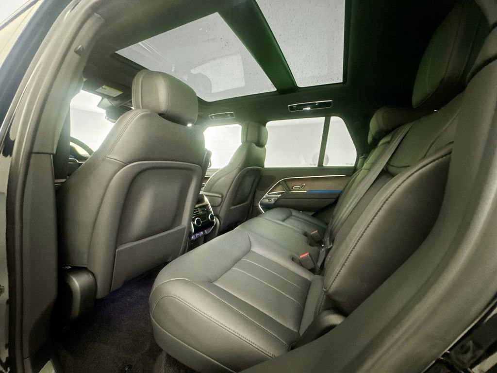 Certified 2024 Land Rover Range Rover SE AWD/4WD image 22