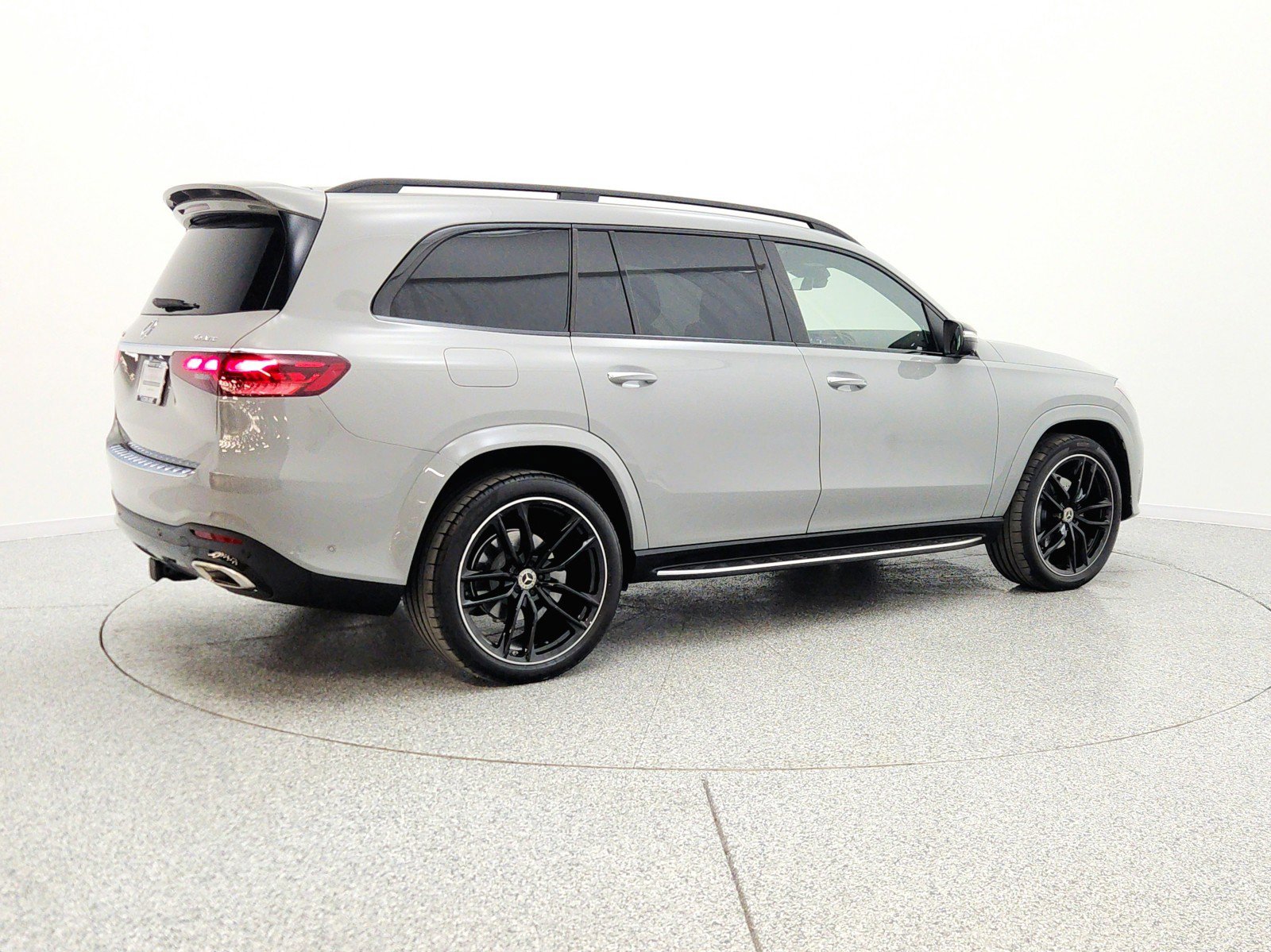 Used 2026 Mercedes-Benz GLS 580 4MATIC image 5