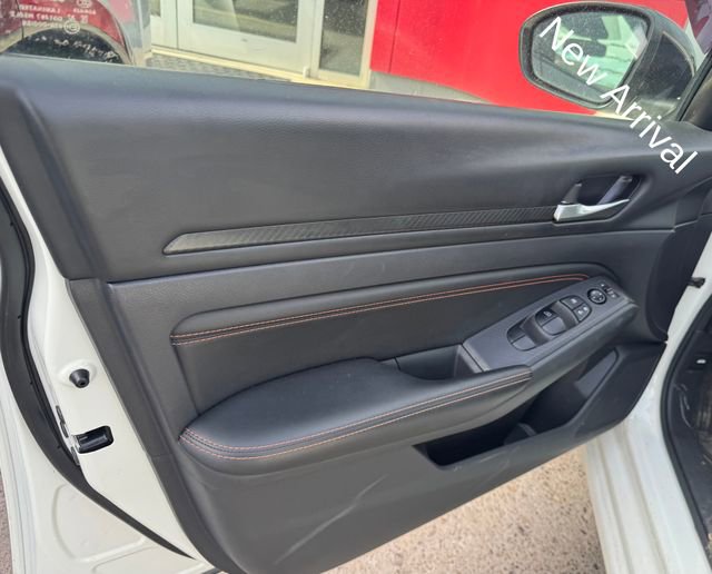 Used 2022 Nissan Altima 2.5 SR w/ Midnight Edition Package image 5