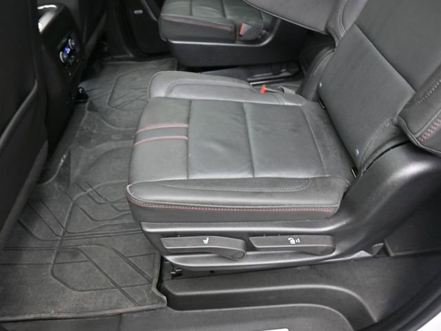 Used 2024 Chevrolet Suburban RST w/ Luxury Package image 23