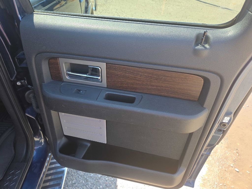 Used 2014 Ford F150 Lariat w/ Equipment Group 502A Luxury image 17