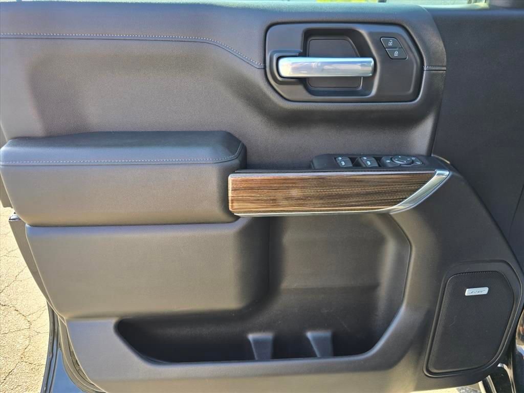 Used 2021 Chevrolet Silverado 1500 LT Trail Boss w/ Convenience Package II image 9