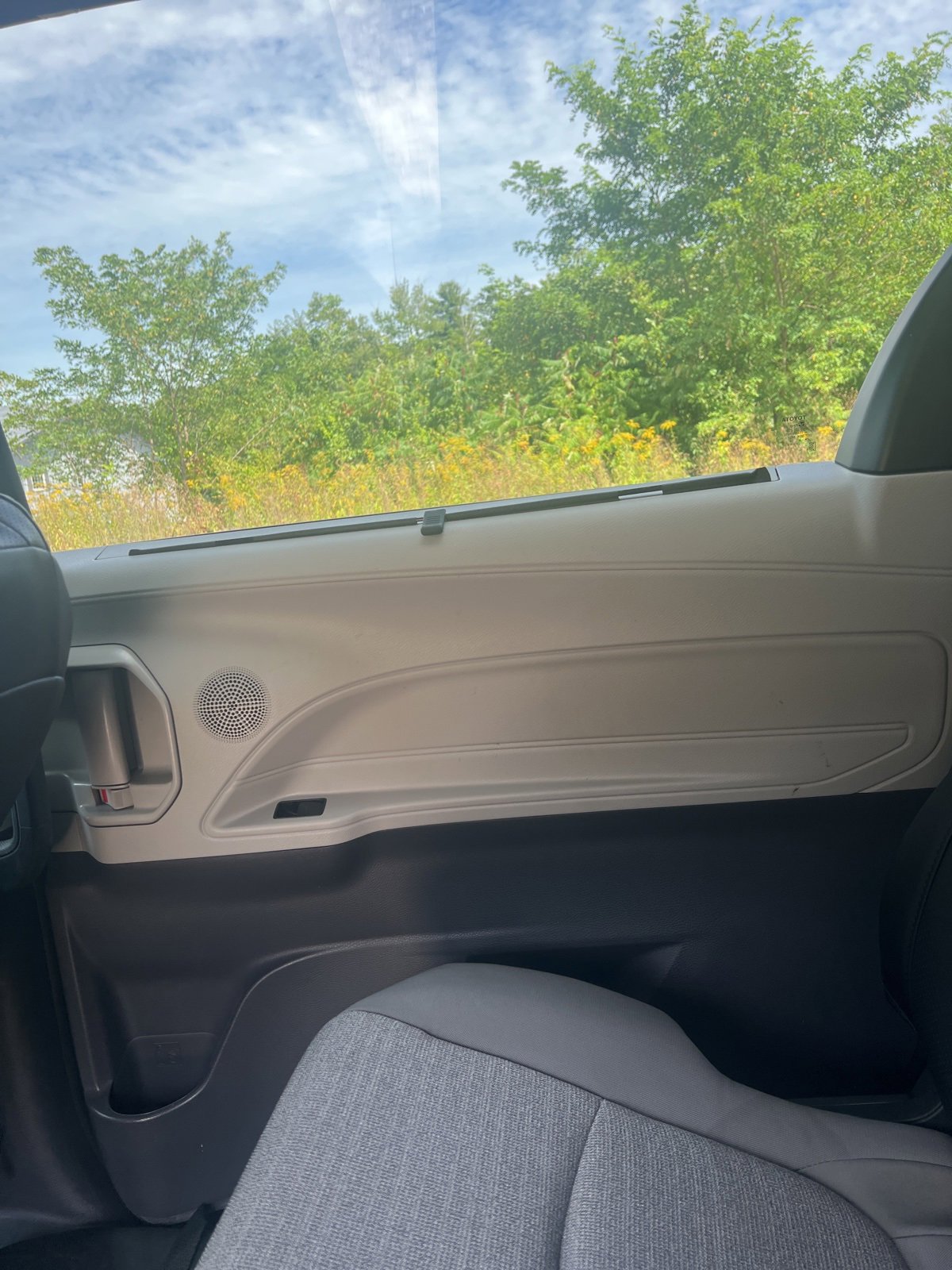 Used 2024 Toyota Sienna LE image 15