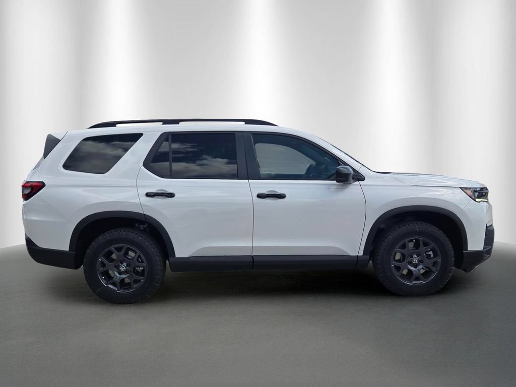 New 2026 Honda Pilot TrailSport image 2