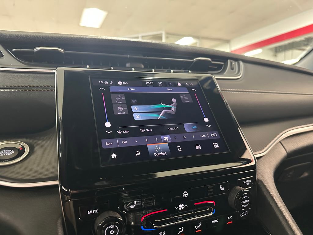 Certified 2023 Jeep Grand Cherokee L Laredo AWD/4WD image 23