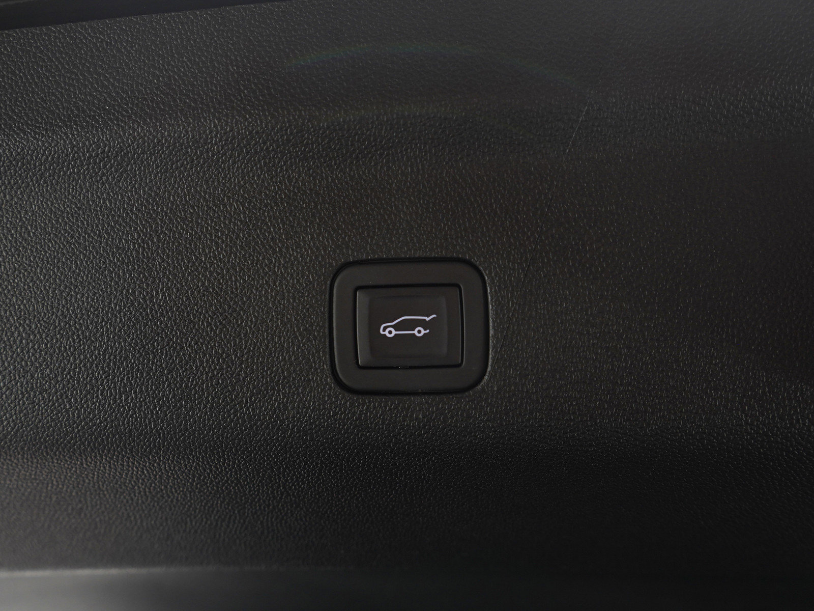 Used 2025 Chevrolet Tahoe High Country w/ Sun And Tow Package image 13