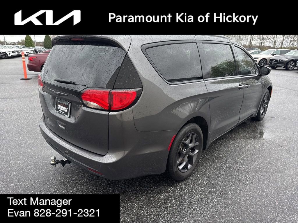 Used 2020 Chrysler Pacifica Touring-L Plus image 7