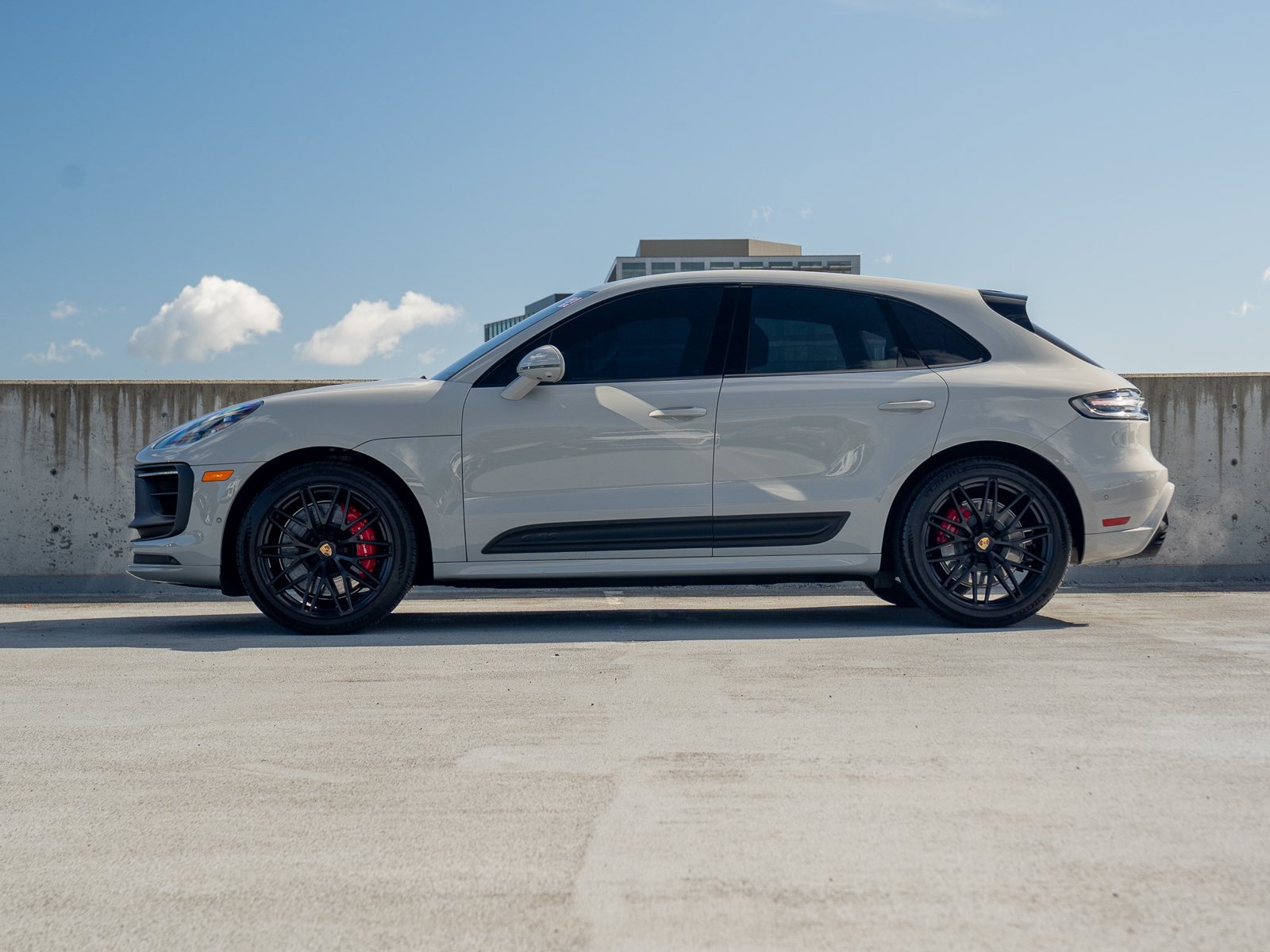 Used 2023 Porsche Macan GTS AWD/4WD image 3