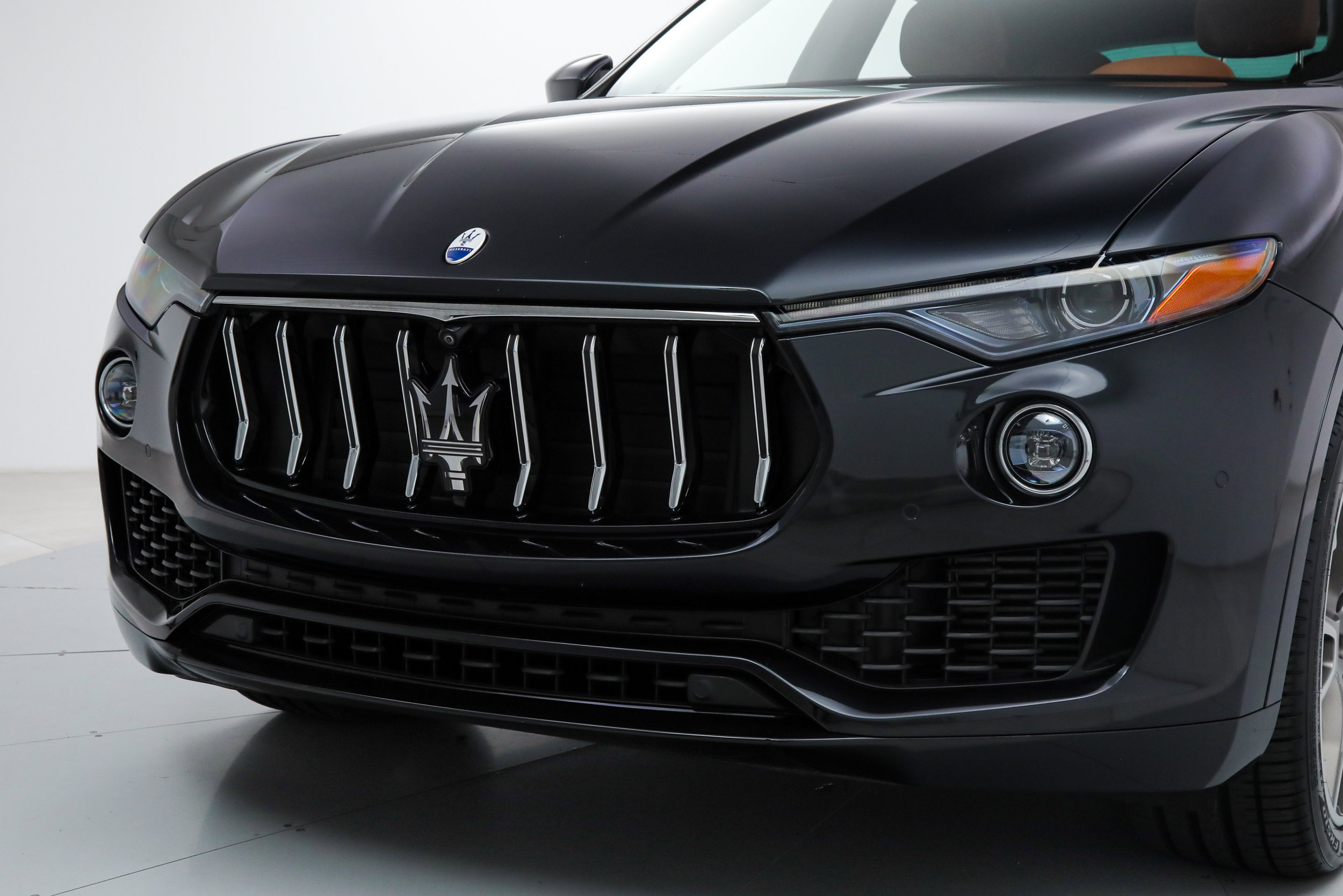 Certified 2023 Maserati Levante GT AWD/4WD image 9