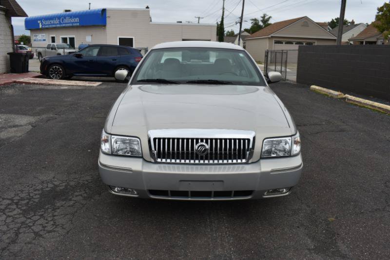 Used 2010 Mercury Grand Marquis LS RWD image 5