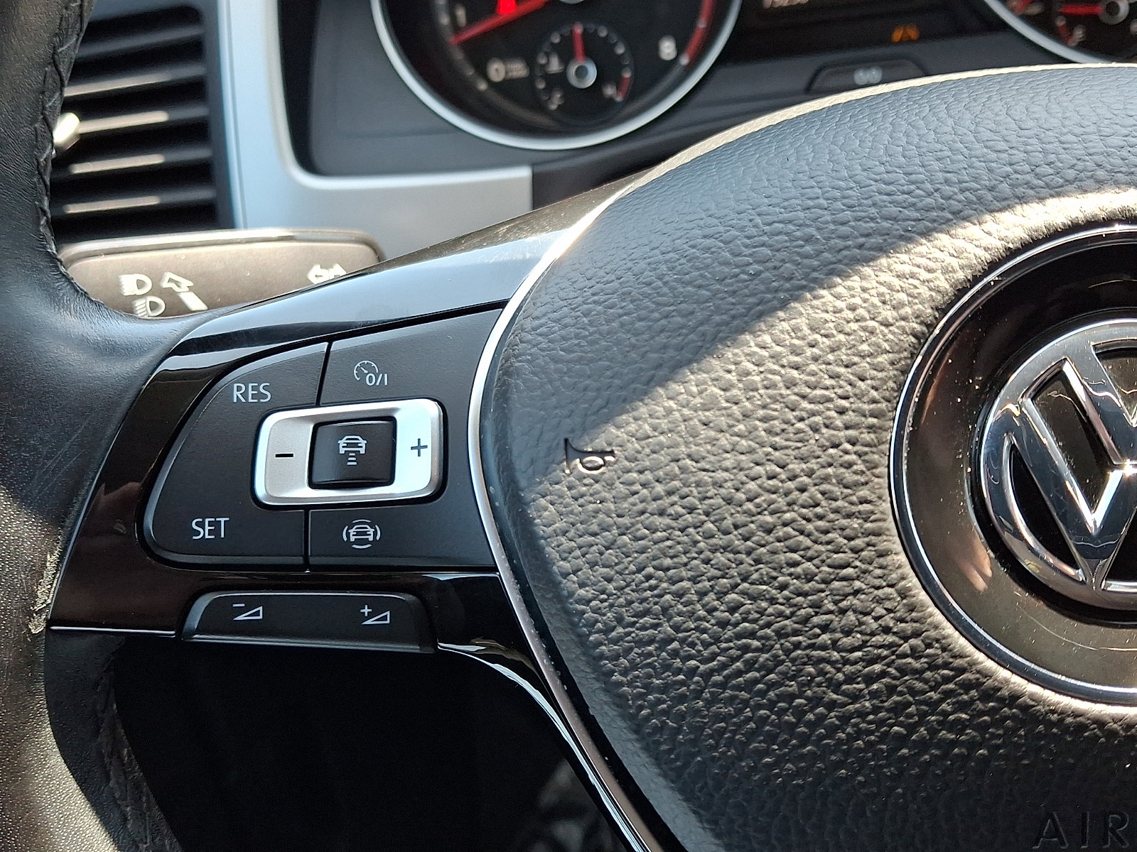 Used 2019 Volkswagen Atlas SE AWD/4WD image 21