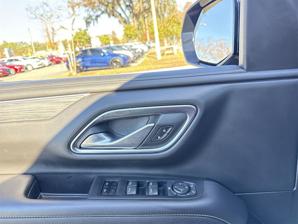 Used 2021 GMC Yukon XL SLT image 11