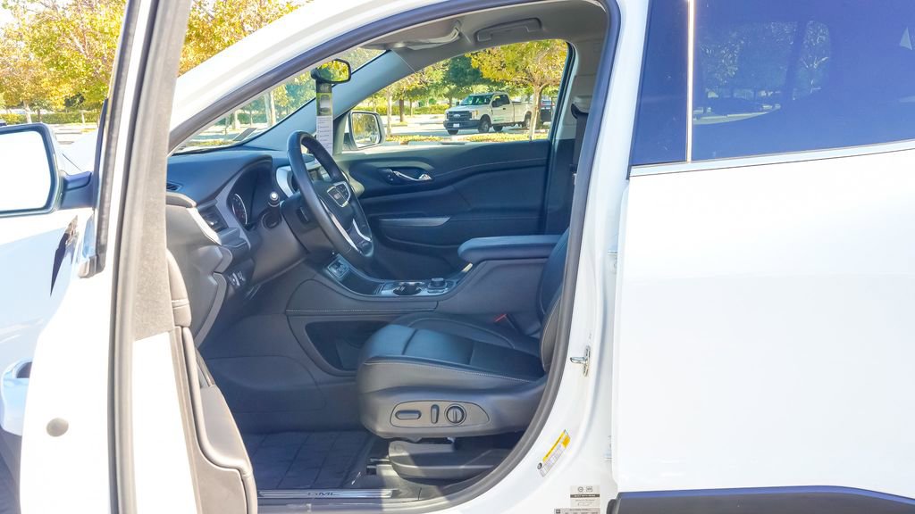 Used 2023 GMC Acadia SLT image 20