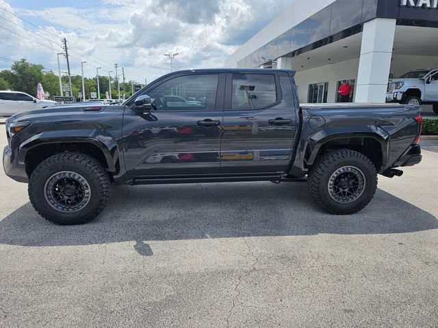 Used 2025 Toyota Tacoma TRD Pro AWD/4WD image 2