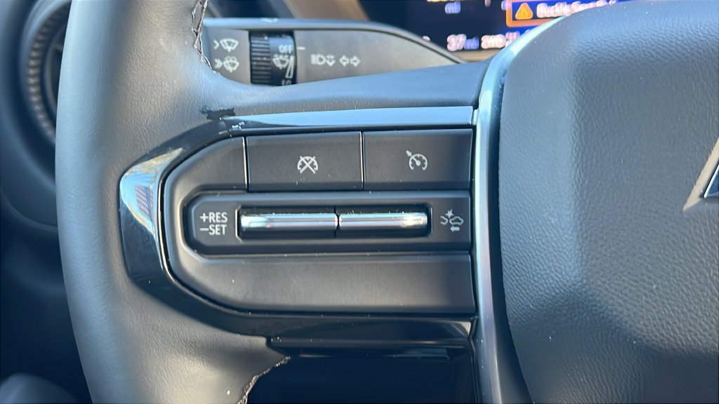 Used 2025 Chevrolet Colorado Trail Boss AWD/4WD image 21