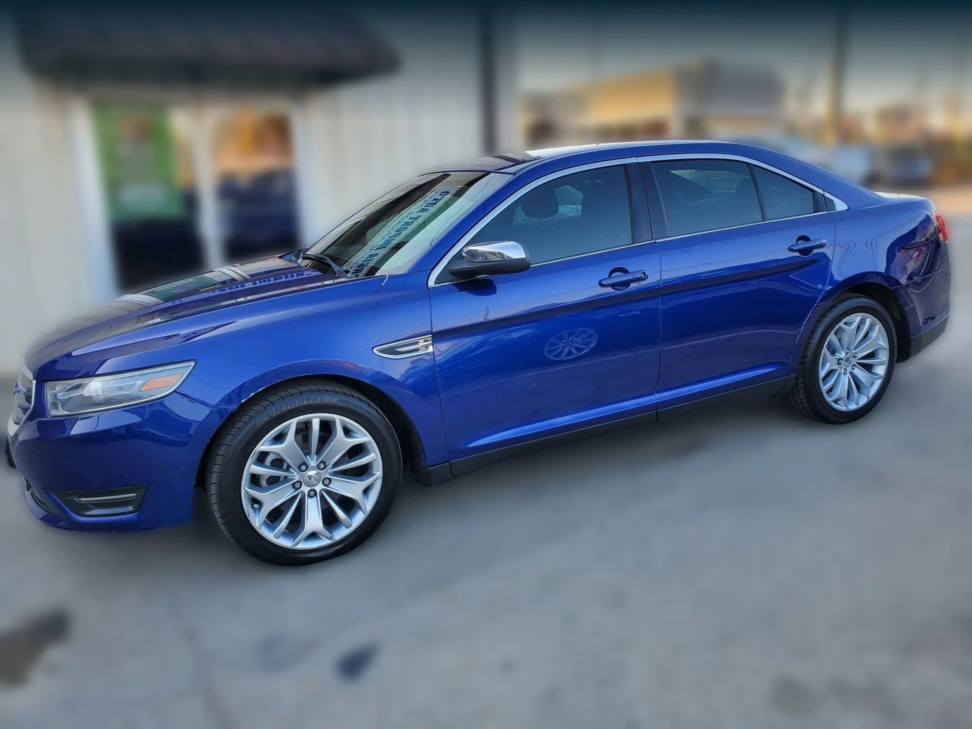 Used 2013 Ford Taurus Limited image 4