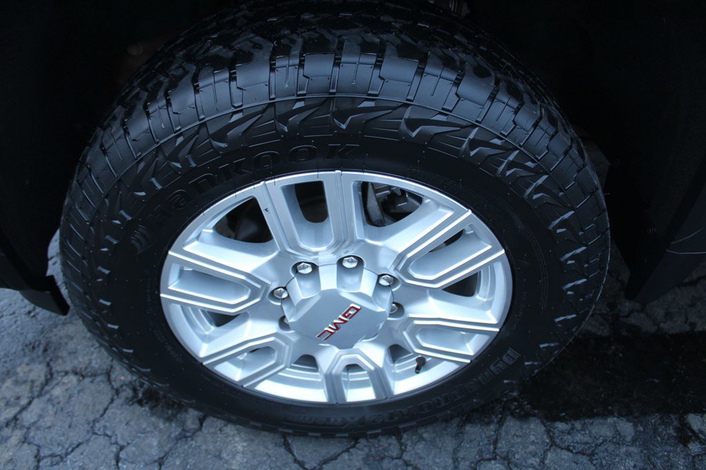 Used 2024 GMC Sierra 2500 SLT w/ SLT Convenience Package image 27