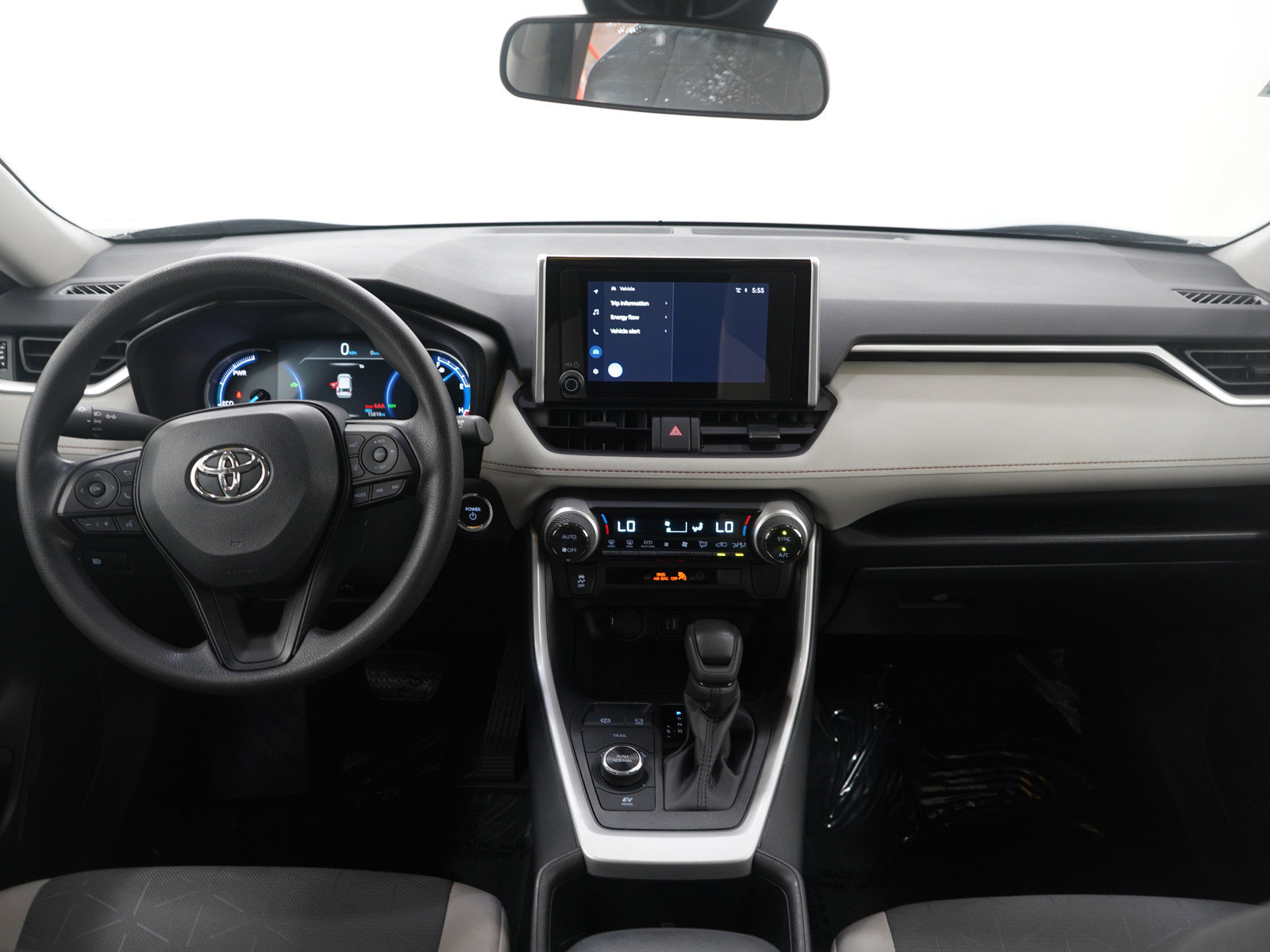 Used 2025 Toyota RAV4 XLE image 15
