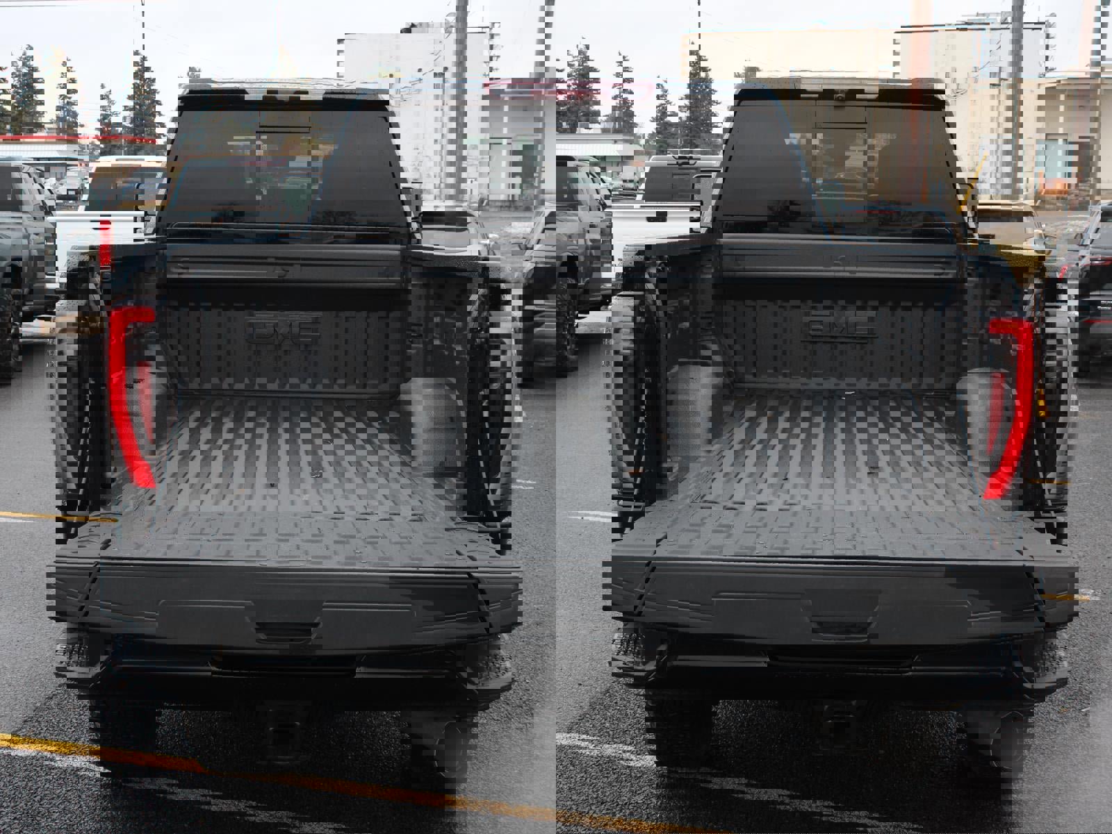 Used 2025 GMC Sierra 2500 AT4 w/ AT4 Premium Plus Package image 7