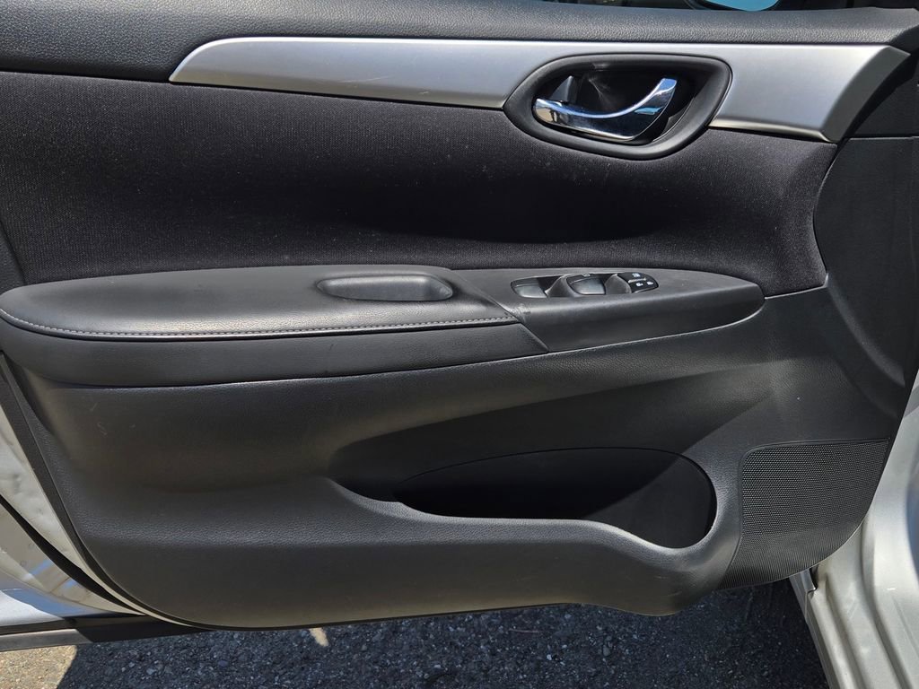 Used 2018 Nissan Sentra S FWD image 11
