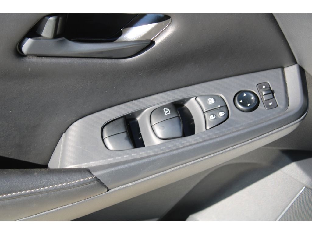 Used 2025 Nissan Sentra S image 16