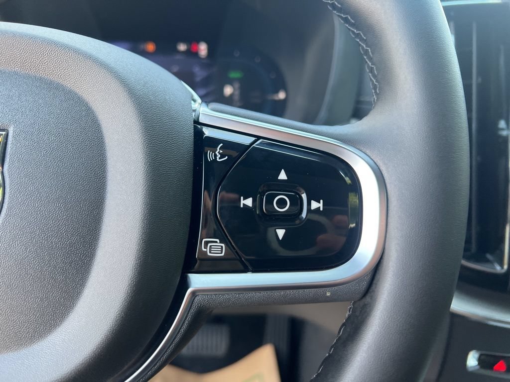 Certified 2024 Volvo XC60 T8 Ultimate w/ Climate Package AWD/4WD image 19