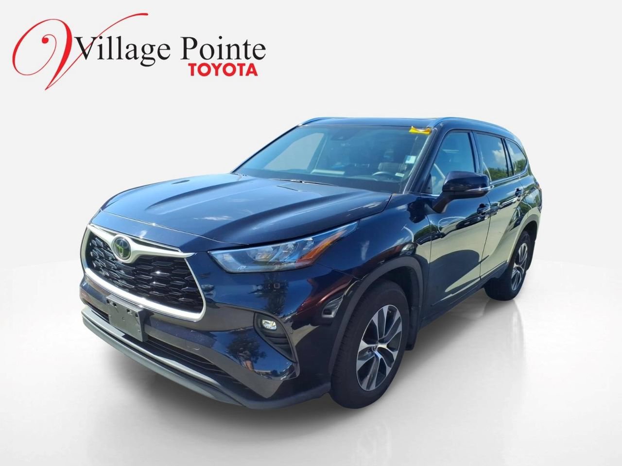 Used 2020 Toyota Highlander XLE w/ Protection Package #3