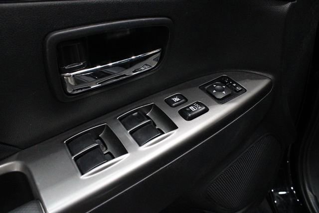 Used 2024 Mitsubishi Outlander Sport SE image 13