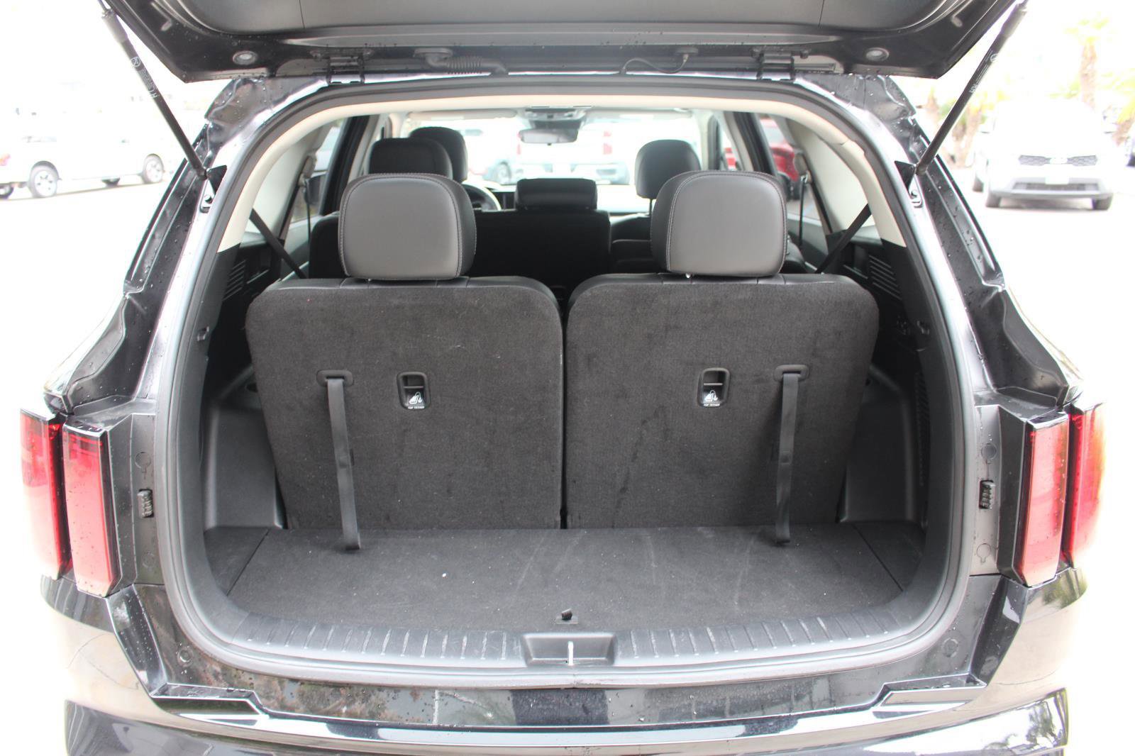 Certified 2023 Kia Sorento S w/ Panoramic Sunroof Package image 33