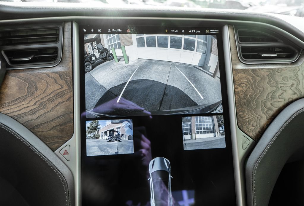 Used 2021 Tesla Model S Long Range Plus AWD/4WD image 9
