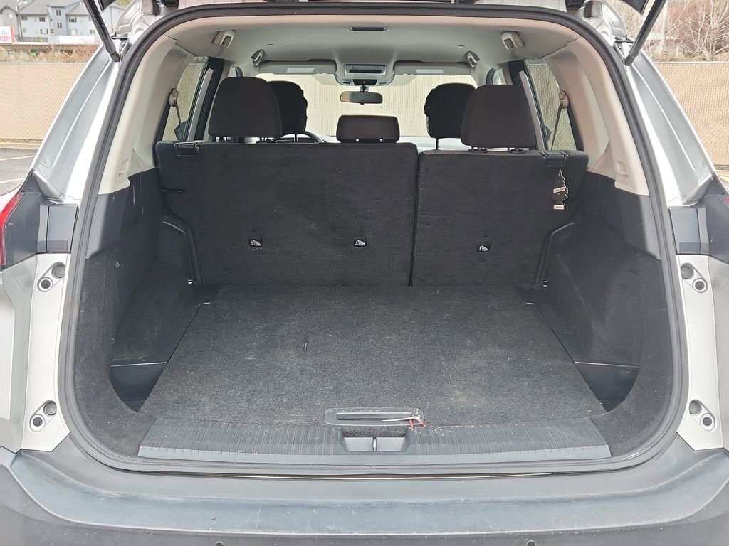 Used 2023 Nissan Rogue SV image 12