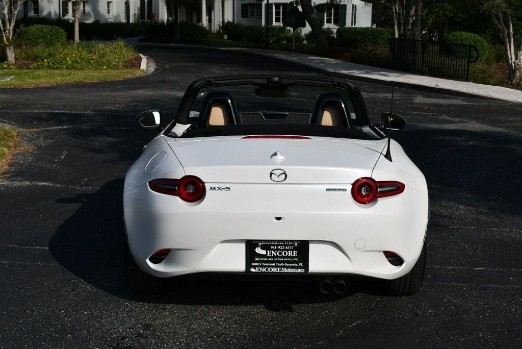 Used 2024 MAZDA MX-5 Miata Grand Touring RWD image 35