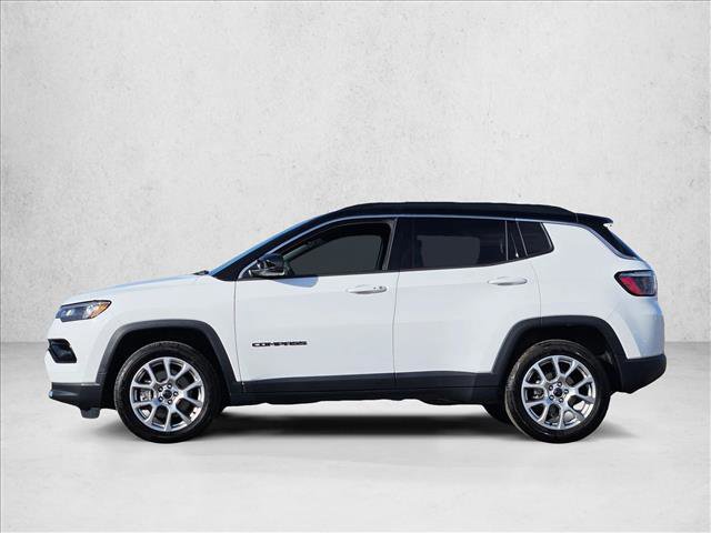 Used 2025 Jeep Compass Limited image 8