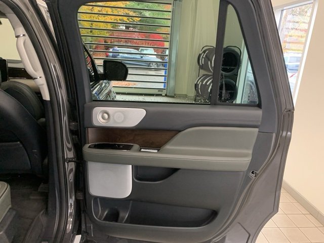 Used 2024 Lincoln Navigator L Black Label image 11