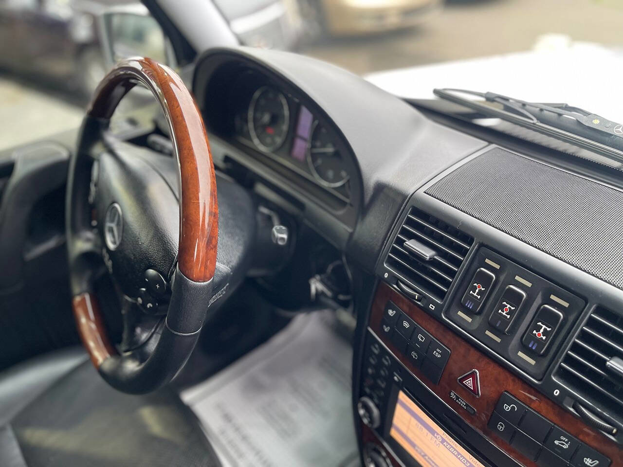 Used 2009 Mercedes-Benz G 550 image 40