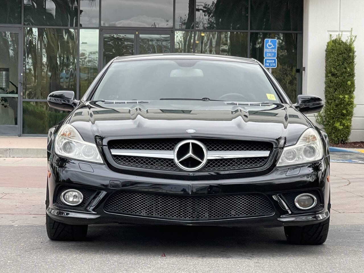 Used 2011 Mercedes-Benz SL 550 image 3
