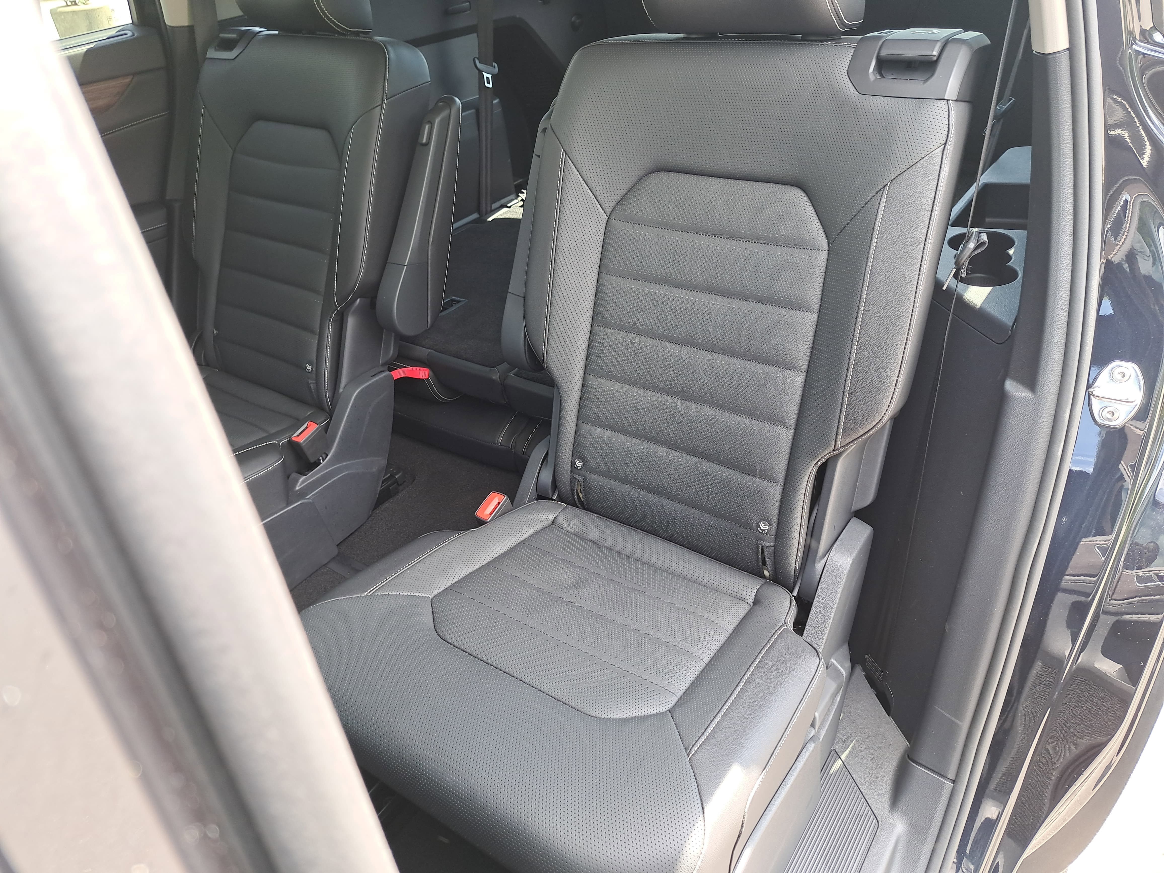 Certified 2025 Volkswagen Atlas SEL image 15