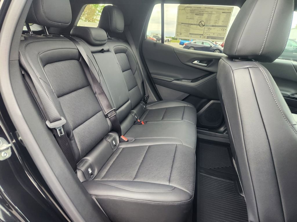 New 2026 Chevrolet Equinox LT w/ Convenience Package II FWD image 26