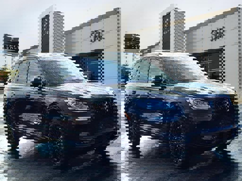 New 2023 Lincoln Corsair Reserve w/ Equipment Group 202A image 23