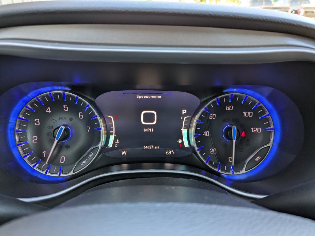 Used 2024 Chrysler Pacifica Touring-L FWD image 13
