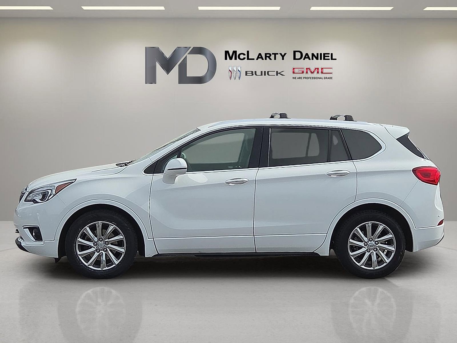 Certified 2020 Buick Envision Essence w/ LPO, Active Package image 3