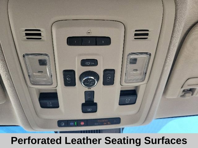 Used 2024 GMC Yukon XL Denali AWD/4WD image 18