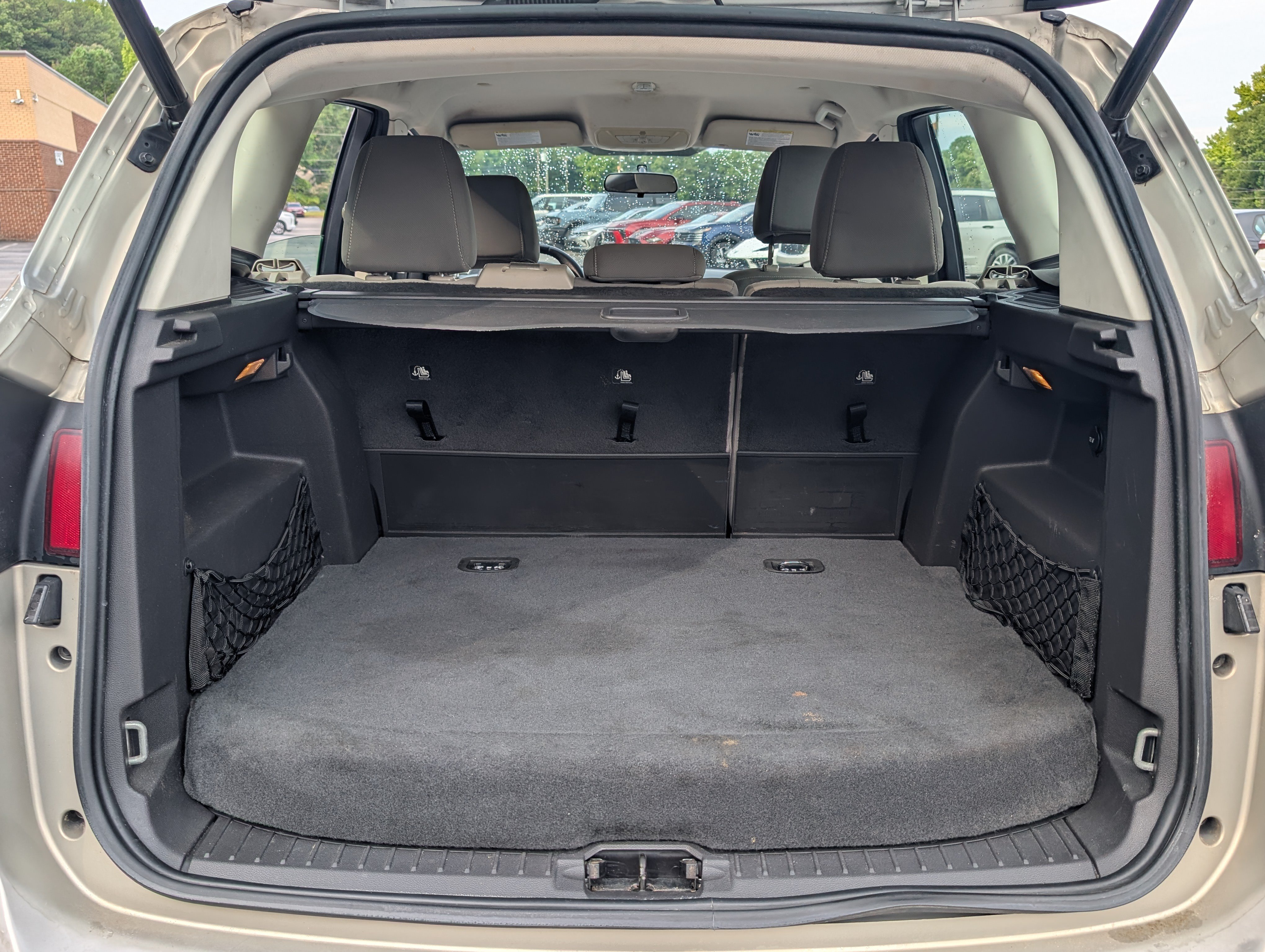 Used 2015 Ford C-MAX SE w/ Equipment Group 201A FWD image 14