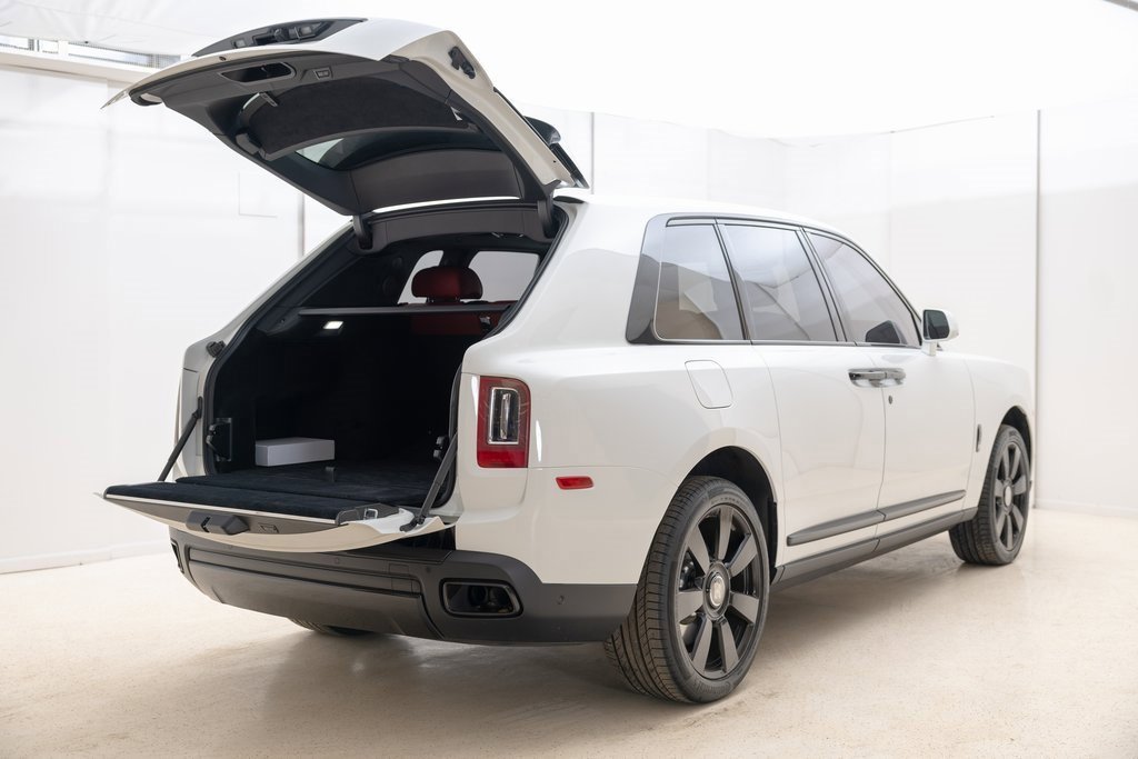 Used 2023 Rolls-Royce Cullinan image 13